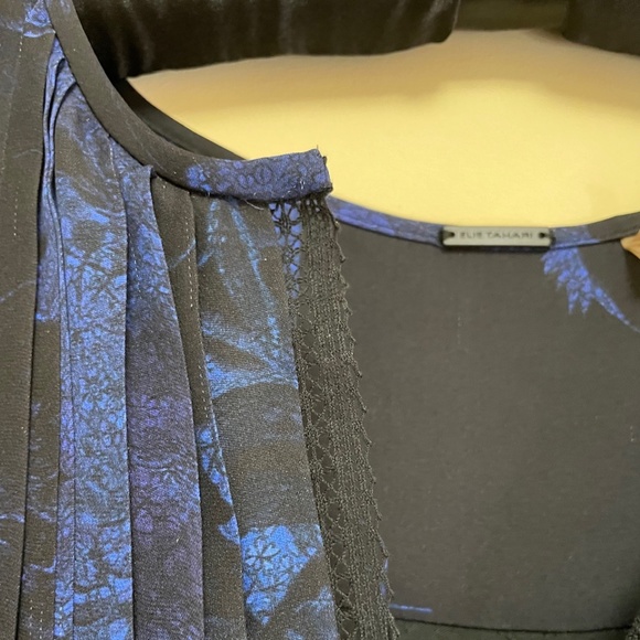 Elie Tahari 100% Silk, Printed Royal blue & black colour long sleeve blouse  M-L - Picture 7 of 10